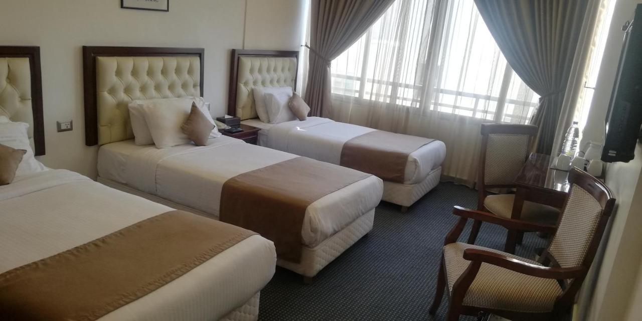 Midtown Hotel&Suites Beiroet Buitenkant foto