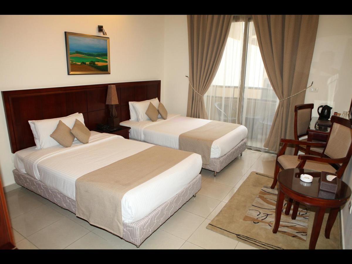 Midtown Hotel&Suites Beiroet Buitenkant foto