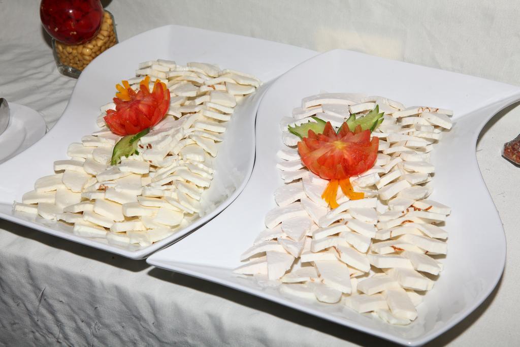 Midtown Hotel&Suites Beiroet Buitenkant foto