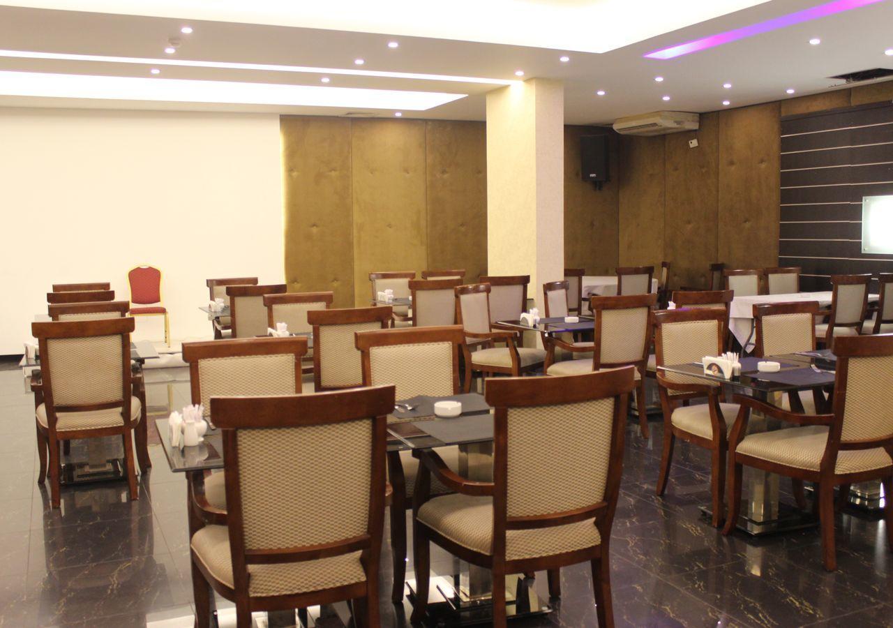 Midtown Hotel&Suites Beiroet Buitenkant foto