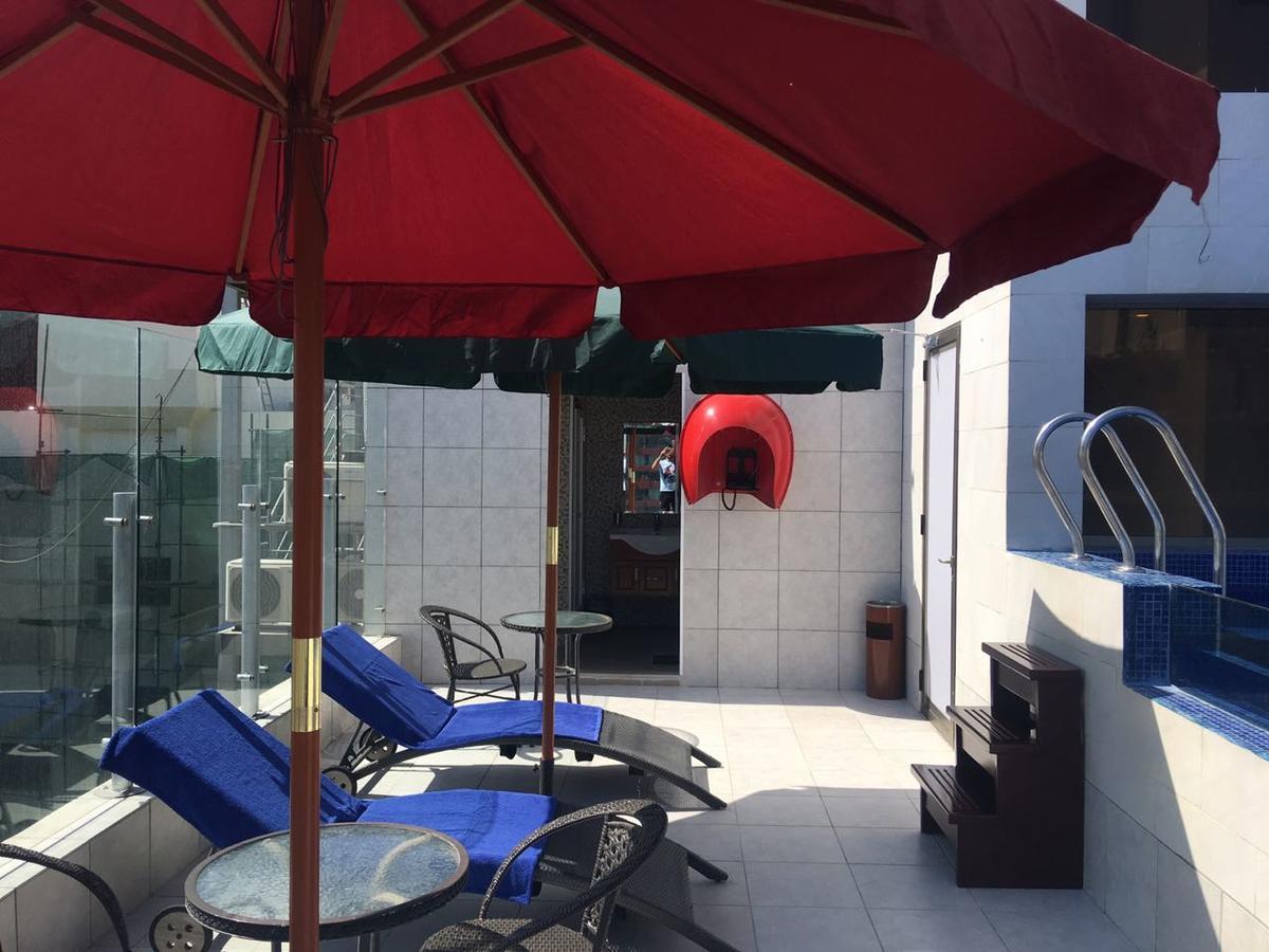 Midtown Hotel&Suites Beiroet Buitenkant foto